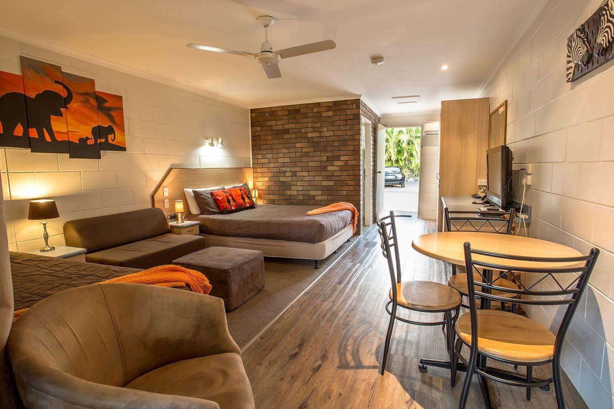 Pialba Motor Inn Hervey Bay Bagian luar foto